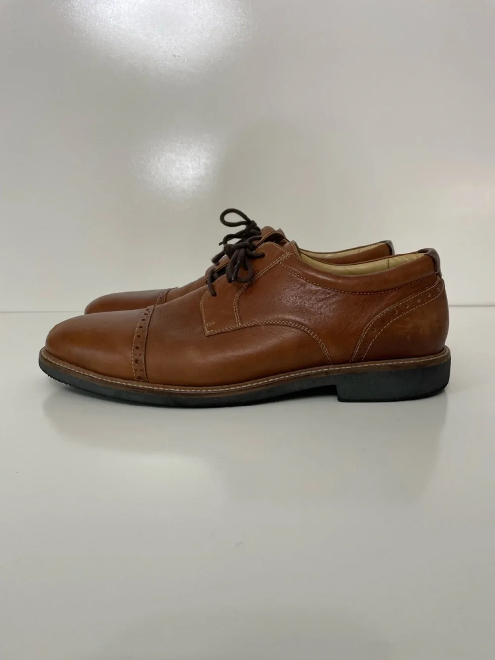 Men’s Brown Johnston & Murphy Dress Shoes Size 11 Size 11 M Johnston & Murphy Mens Shuler Brown Leather  main image 3